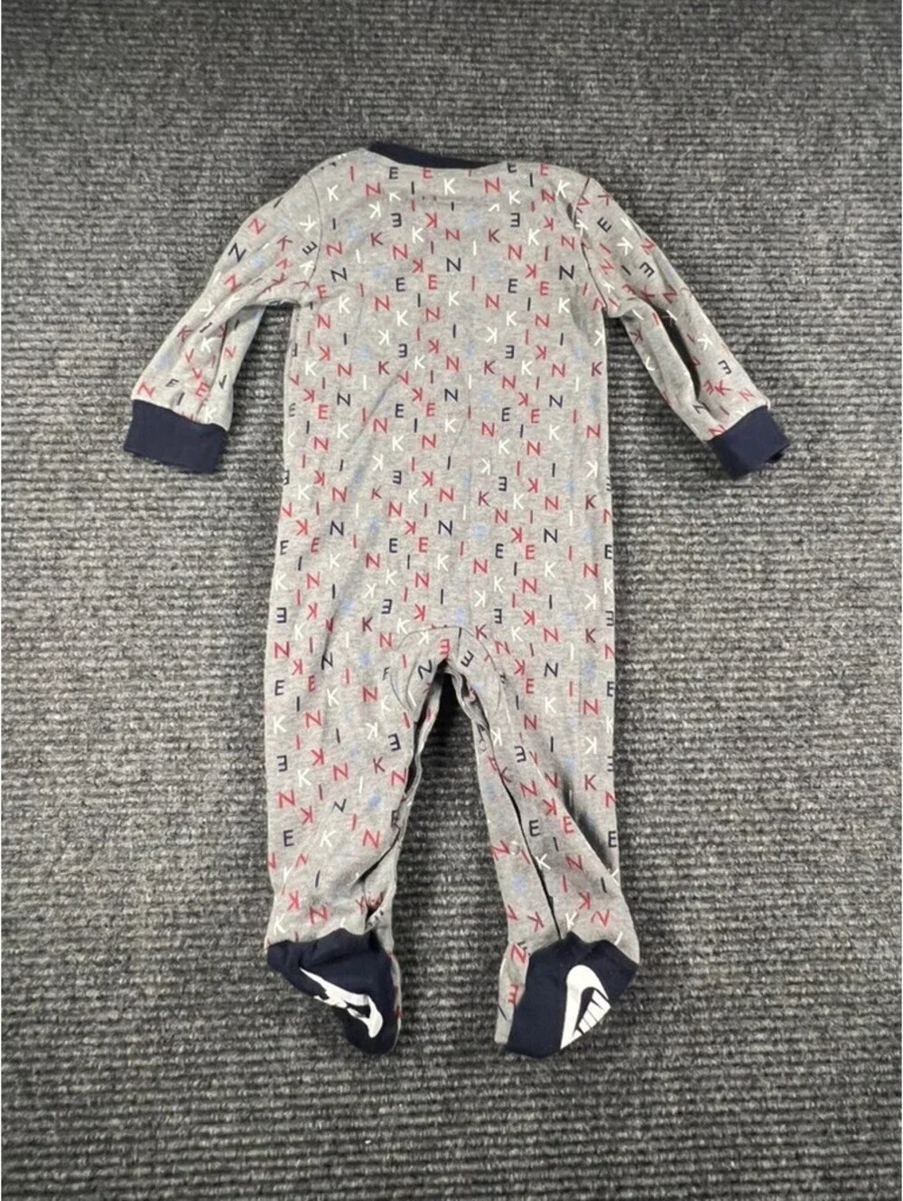Nike Baby Sleeper Footed Pajamas 9 Months Grey with Multicolor Logo Print